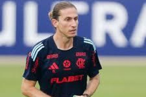 Flamengo demite Filipe Luís após classificação para final do Carioca