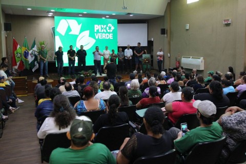 Prefeitura de Chapecó lança Pix Verde para trocar recicláveis por dinheiro e alimentos