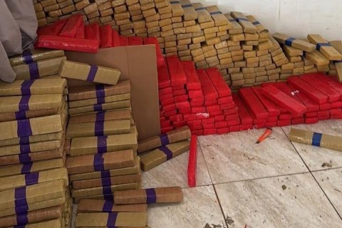 𝗣𝗼𝗹í𝗰𝗶𝗮 𝗖𝗶𝘃𝗶𝗹 𝗮𝗽𝗿𝗲𝗲𝗻𝗱𝗲 𝗺𝗮𝗶𝘀 𝗱𝗲 𝟰 𝘁𝗼𝗻𝗲𝗹𝗮𝗱𝗮𝘀 𝗱𝗲 𝗺𝗮𝗰𝗼𝗻𝗵𝗮 𝗲𝗺 𝗙𝗼𝘇 𝗱𝗼 𝗜𝗴𝘂𝗮ç𝘂