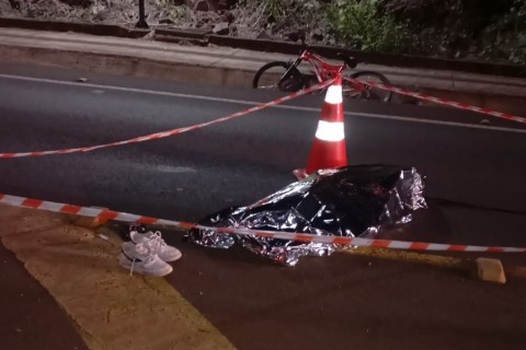 CICLISTA MORRE ATINGIDO POR VEÍCULO, CONDUTOR SE EVADIO DO LOCAL