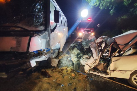 Motorista de automóvel morre em colisão frontal com ônibus no Extremo-Oeste