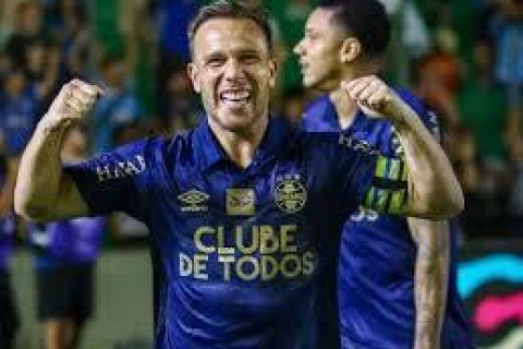 Grêmio vence Juventude nos pênaltis e enfrenta Inter na final do Gaúcho