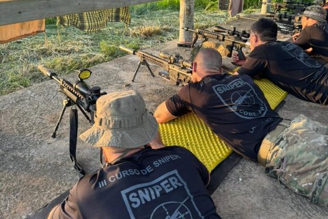 Delegado da Polícia Civil de SC se forma como sniper em curso de elite no Rio de Janeiro