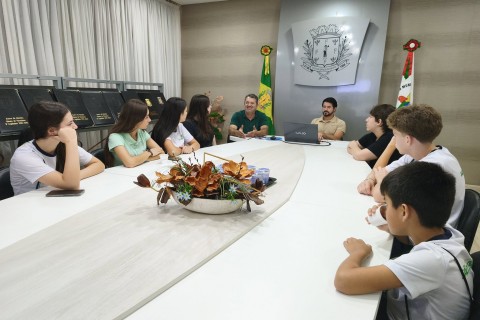 Vereadores mirins participam de capacitação na Câmara Municipal de São Lourenço do Oeste