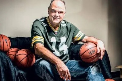Morre Oscar Schmidt, lenda do basquete brasileiro