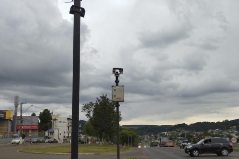 Dnit inicia reativação gradual de radares em rodovias federais de SC